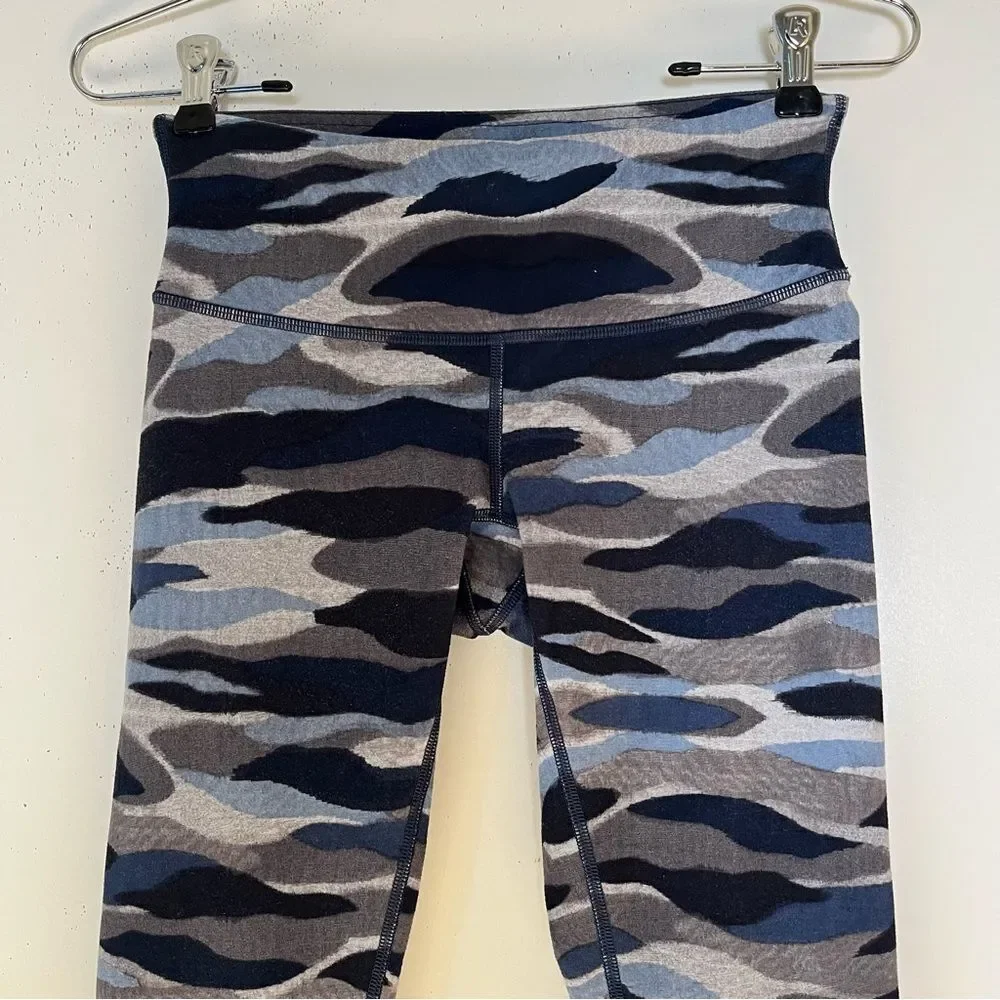 Lululemon Wunder Under Crop III Leggings Blue Camo 22" Inseam Luon Womens Size 4 - Picture 3 of 9